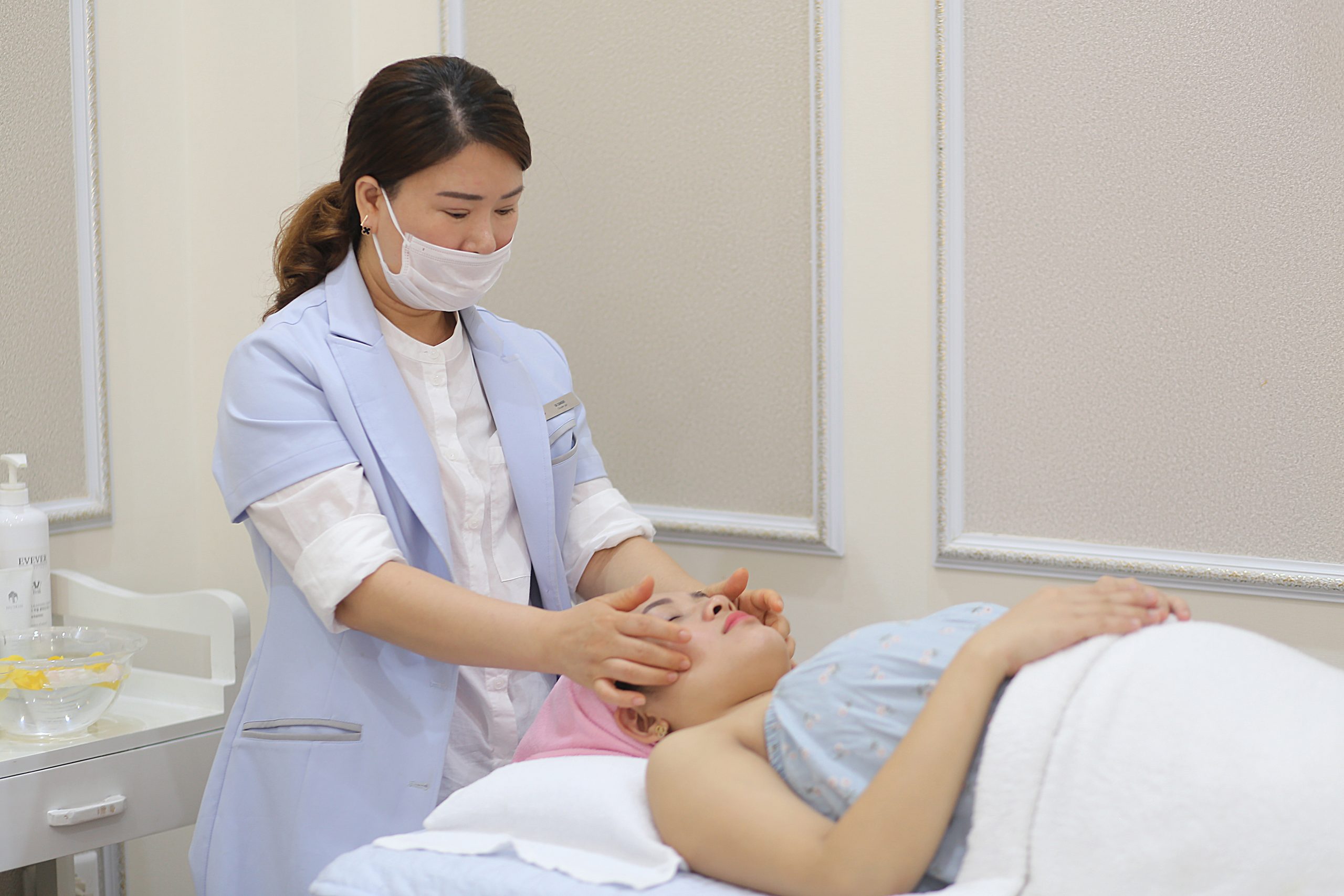 Chăm sóc trẻ hóa Chăm sóc da
