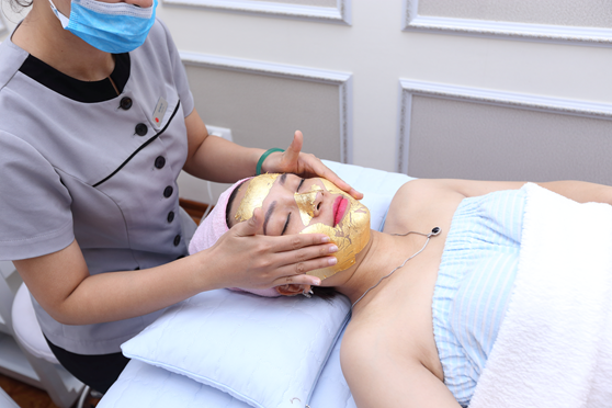 Gold Therapy 24K tại Chang Hanna Beauty