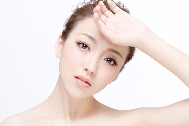 Giaỉ đáp các câu hỏi không thể bỏ qua dành cho da trong tình trạng nhạy cảm mùa hanh khô Giaỉ đáp các câu hỏi không thể bỏ qua dành cho da trong tình trạng nhạy cảm mùa hanh khô