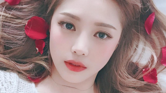 Cách bảo vệ da khi trang điểm