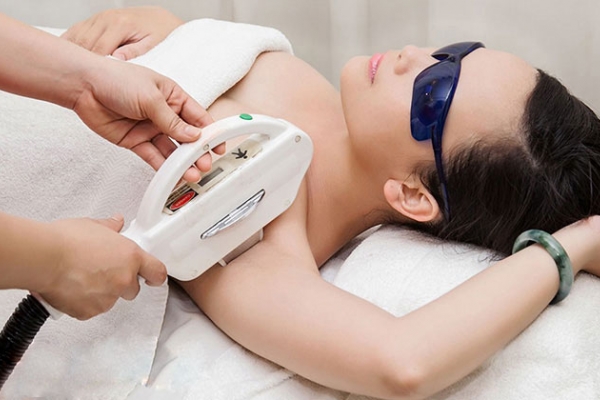 TRIỆT LÔNG NÁCH CÔNG NGHỆ IPL